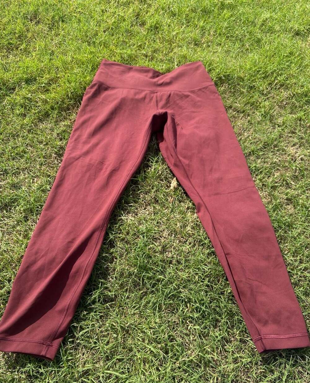 Lululemon Wunder Train Contour Fit High-Rise Tight 25 Size 10 Burgundy